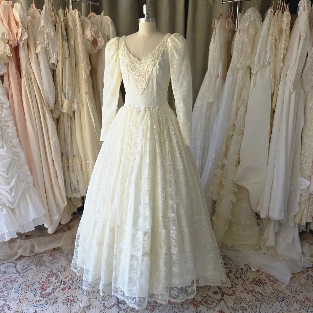 Vintage 90s Jessica McClintock Wedding Dress Size S Ivory Lace Train Fairytale